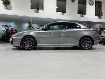 Used Alfa Romeo GT 2005 for sale - 76210545: Photo 2