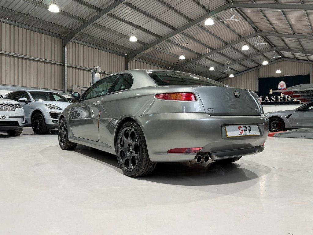 Used Alfa Romeo GT 2005 for sale - 76210545: Photo 3