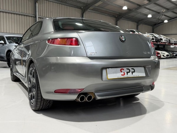 Used Alfa Romeo GT 2005 for sale - 76210545: Photo 7