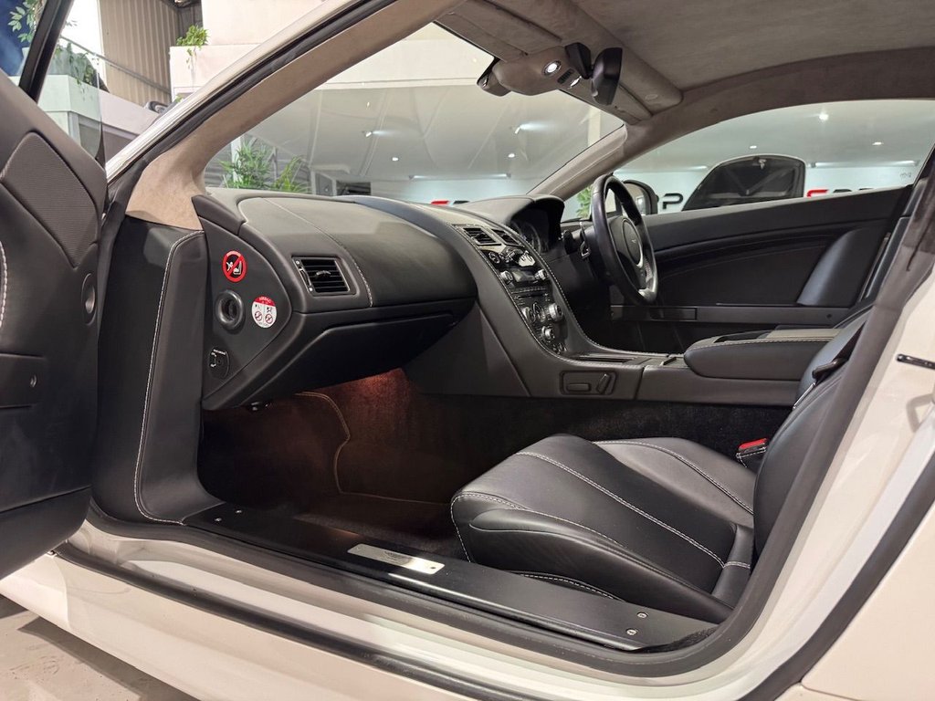 Used Aston Martin Vantage 2013 for sale - 77953286: Photo 14