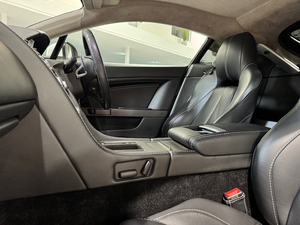 Used Aston Martin Vantage 2013 for sale - 77953286: Photo 17