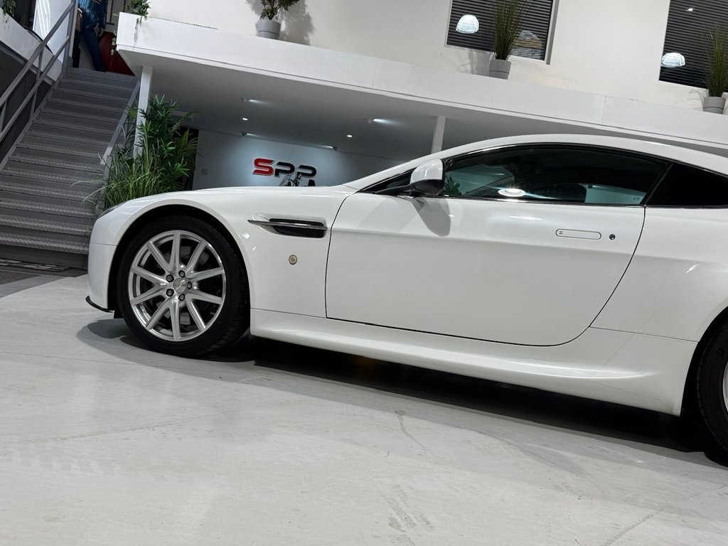 Used Aston Martin Vantage 2013 for sale - 77953286: Photo 30