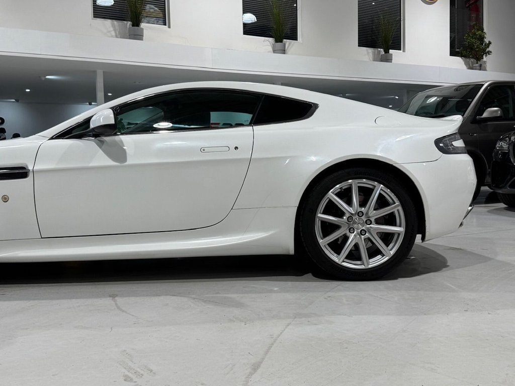 Used Aston Martin Vantage 2013 for sale - 77953286: Photo 31