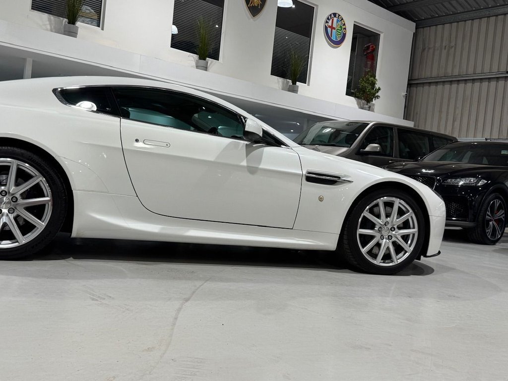 Used Aston Martin Vantage 2013 for sale - 77953286: Photo 35