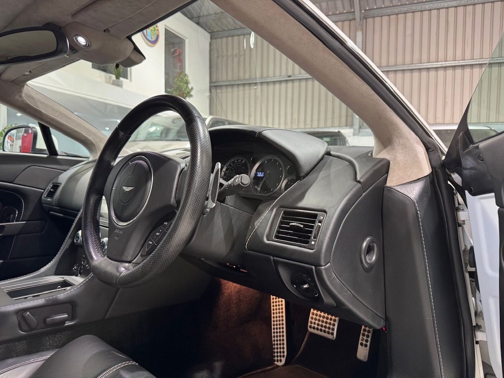 Used Aston Martin Vantage 2013 for sale - 77953286: Photo 42