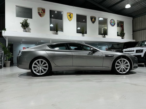 Used Aston Martin Rapide 2010 for sale - 76235851: Photo 2