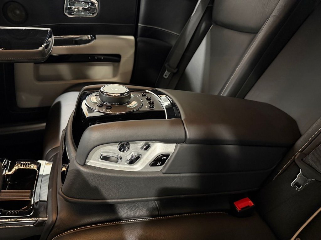 Used Rolls-Royce Ghost 2015 for sale - 77592257: Photo 32