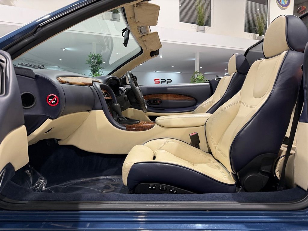 Used Aston Martin DB7 2000 for sale - 77592256: Photo 43