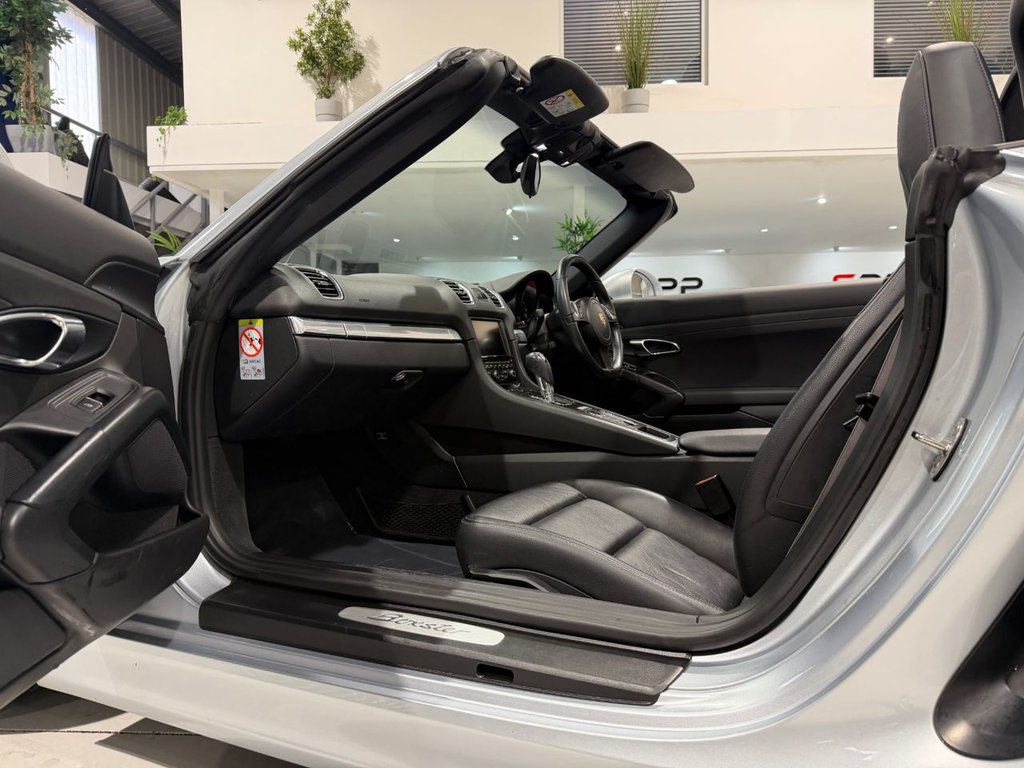 Used Porsche Boxster 2015 for sale - 77680428: Photo 13