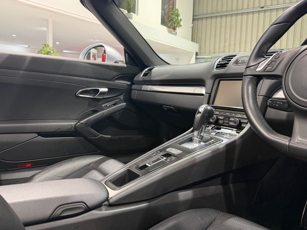 Used Porsche Boxster 2015 for sale - 77680428: Photo 35