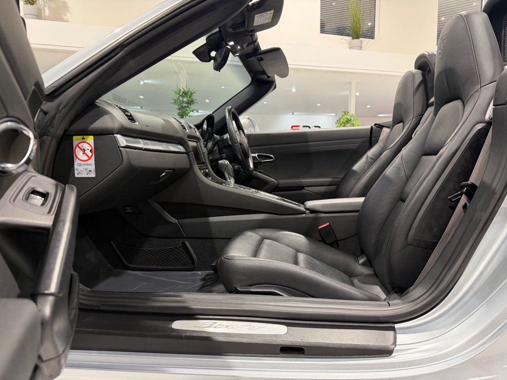 Used Porsche Boxster 2015 for sale - 77680428: Photo 38