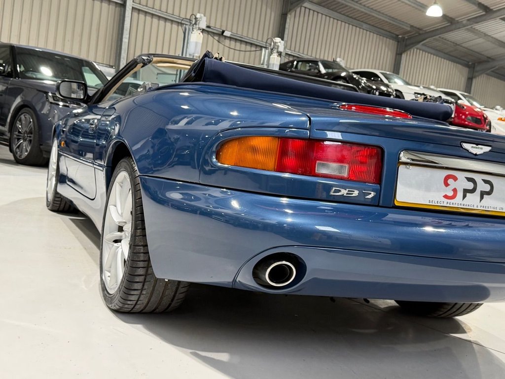 Used Aston Martin DB7 2000 for sale - 76642862: Photo 10