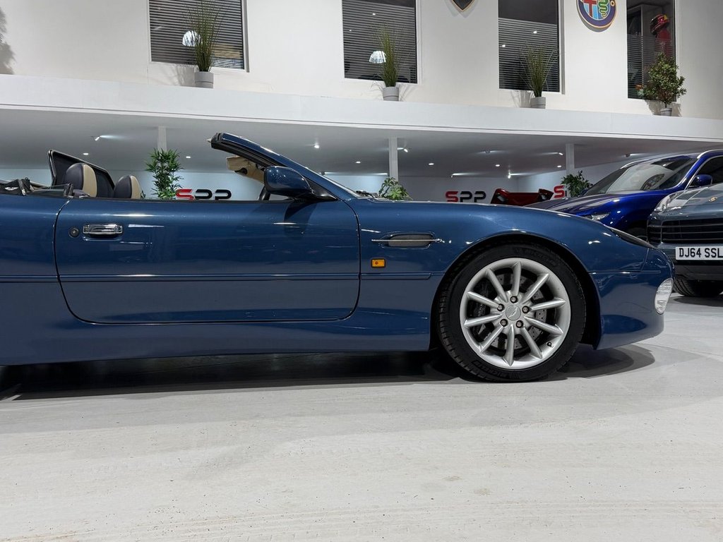 Used Aston Martin DB7 2000 for sale - 76642862: Photo 11