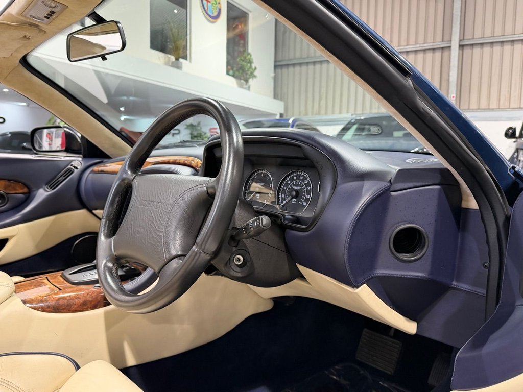 Used Aston Martin DB7 2000 for sale - 76642862: Photo 40