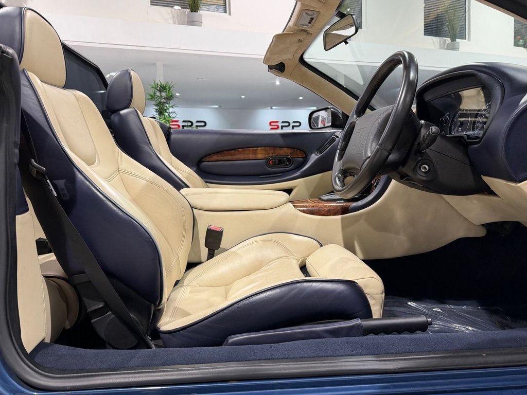 Used Aston Martin DB7 2000 for sale - 76642862: Photo 42