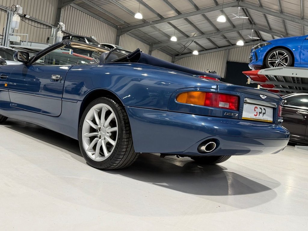 Used Aston Martin DB7 2000 for sale - 76642862: Photo 5