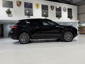 Used Porsche Cayenne 2019 for sale - 79506654: Photo