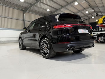 Used Porsche Cayenne 2019 for sale - 79506654: Photo