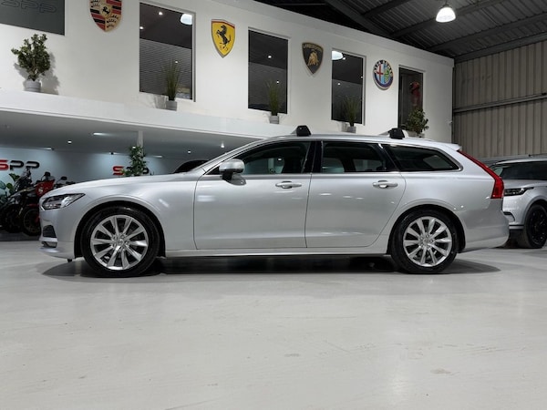 Used Volvo V90 2020 for sale - 76203067: Photo 2