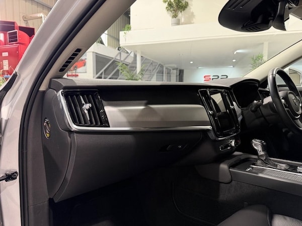 Used Volvo V90 2020 for sale - 76203067: Photo 43