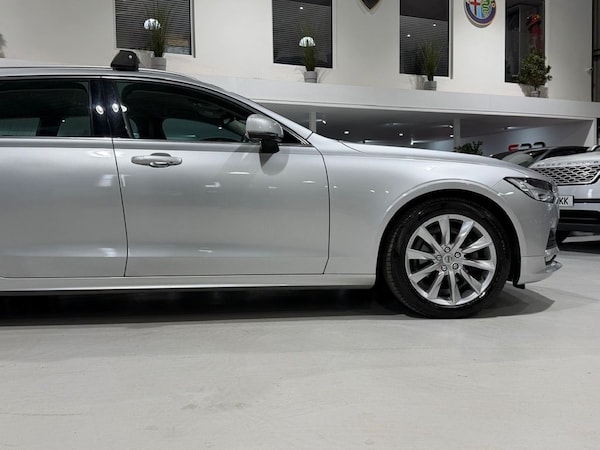 Used Volvo V90 2020 for sale - 76203067: Photo 8