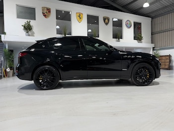 Used Maserati Levante 2018 for sale - 77952249: Photo
