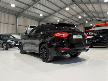 Used Maserati Levante 2018 for sale - 77952249: Photo