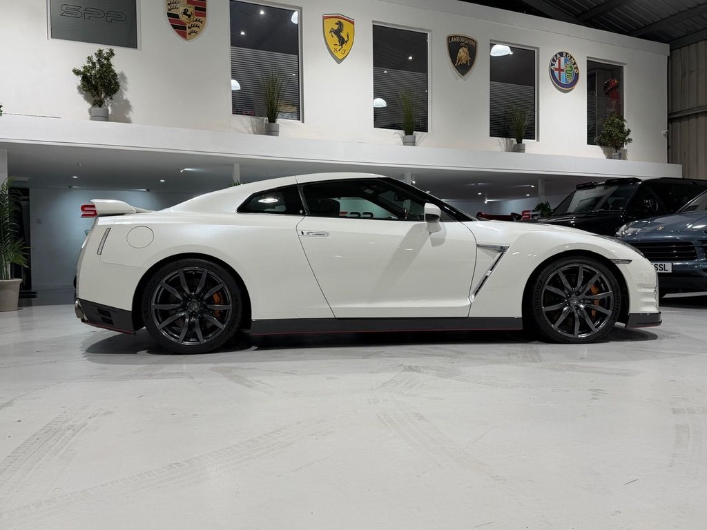 Used Nissan GT-R 2014 for sale - 76582288: Photo 10