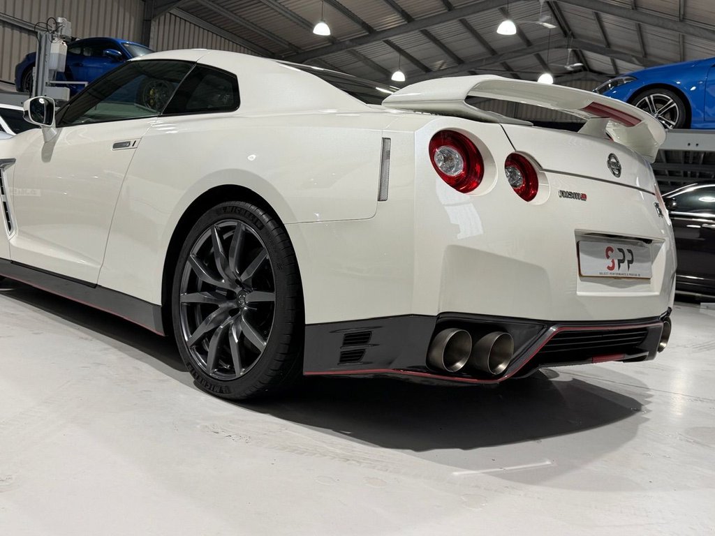 Used Nissan GT-R 2014 for sale - 76582288: Photo 3