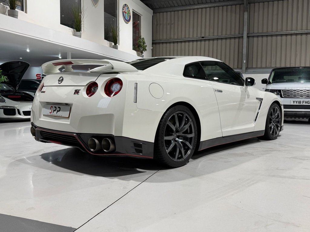 Used Nissan GT-R 2014 for sale - 76582288: Photo 32