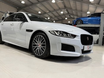 Used Jaguar XE 2018 for sale - 79482039: Photo