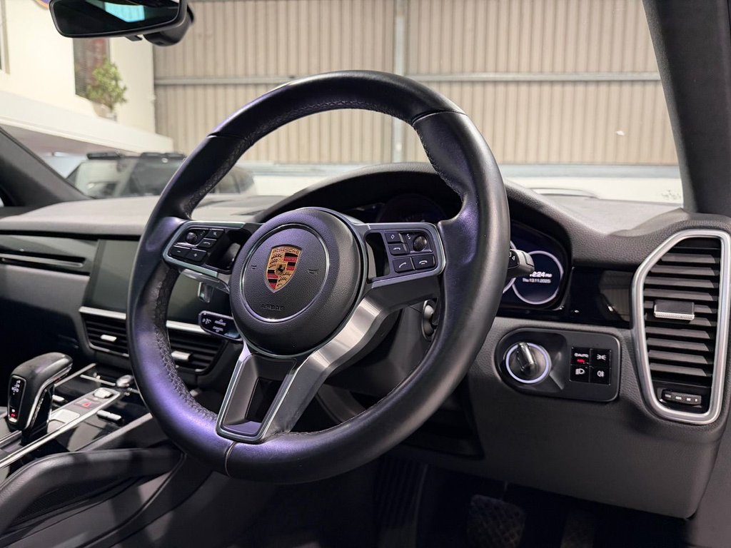 Used Porsche Cayenne 2018 for sale - 76570591: Photo 14
