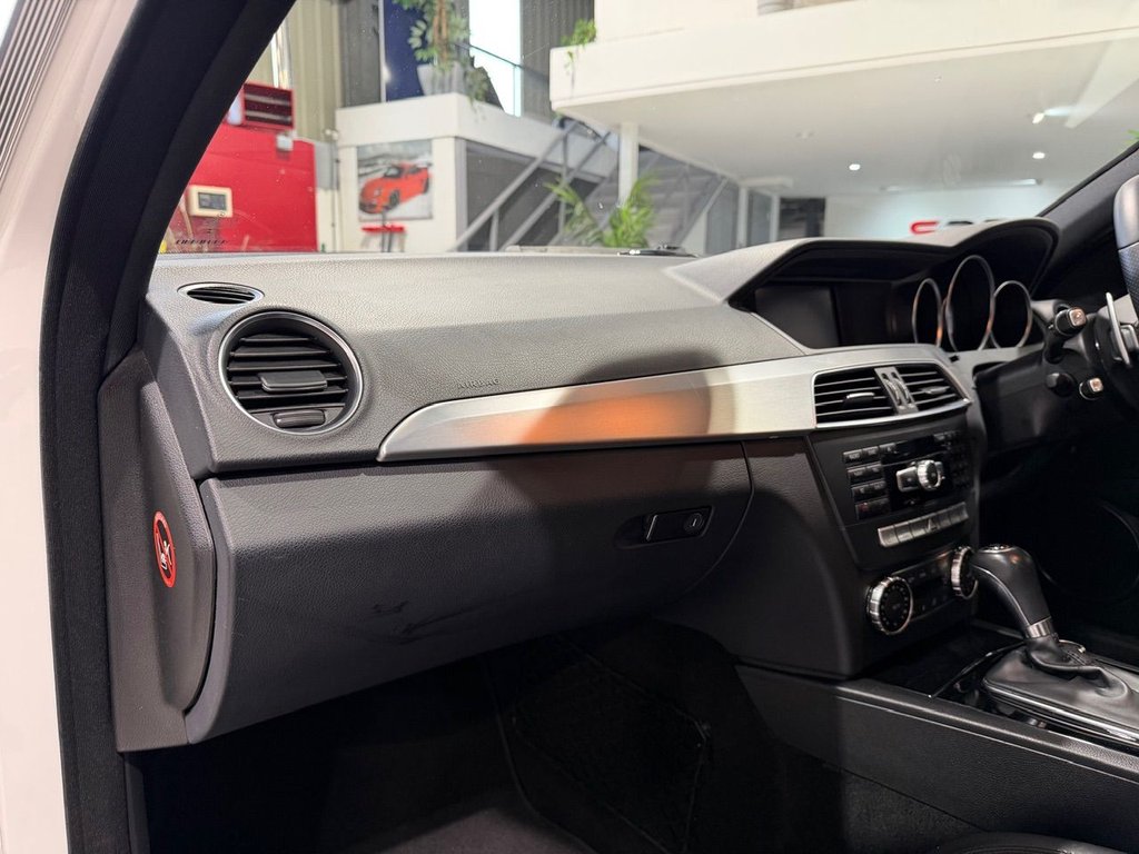 Used Mercedes-Benz C Class 2014 for sale - 76469660: Photo 17