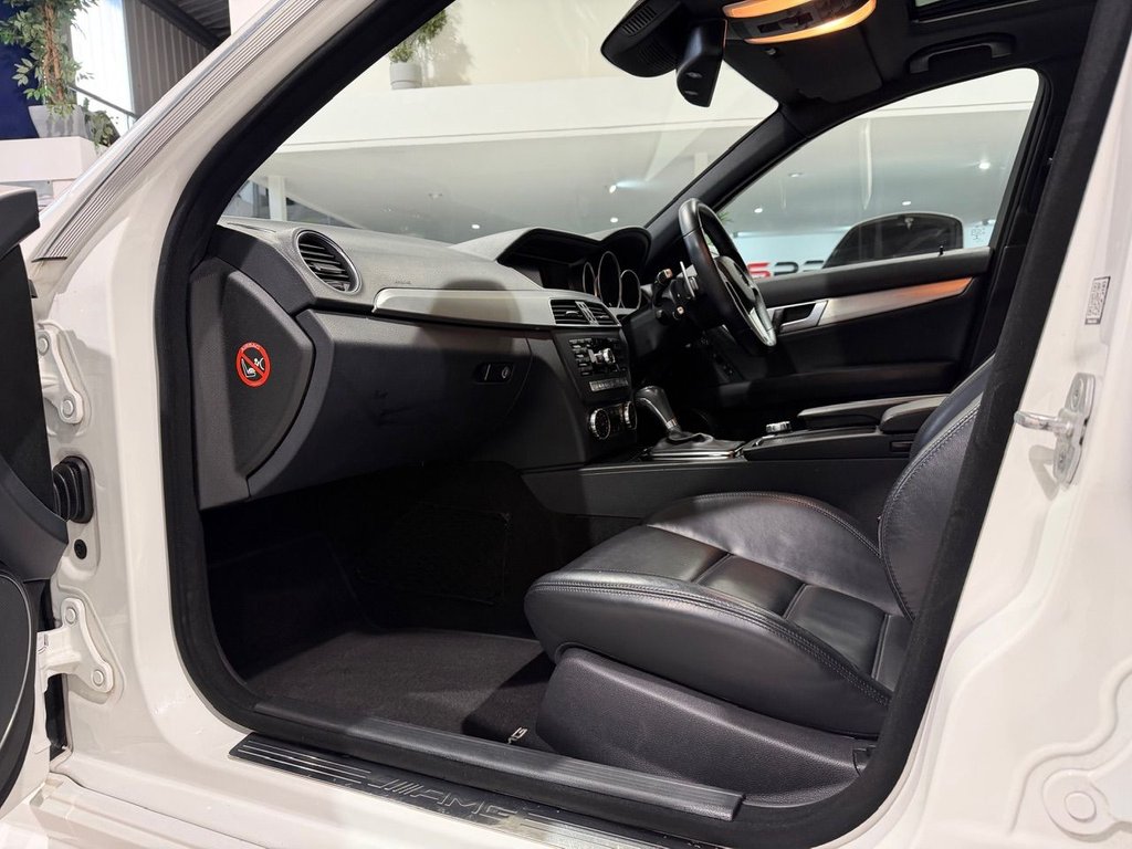 Used Mercedes-Benz C Class 2014 for sale - 76469660: Photo 19