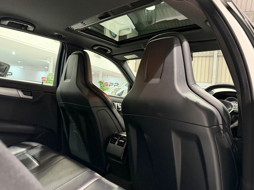 Used Mercedes-Benz C Class 2014 for sale - 76469660: Photo 32