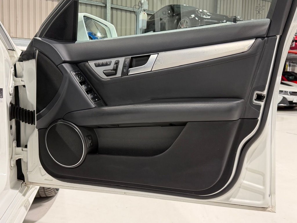 Used Mercedes-Benz C Class 2014 for sale - 76469660: Photo 33