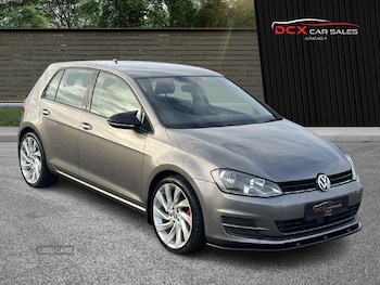 Volkswagen - Golf