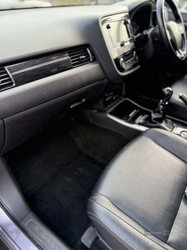 Used Mitsubishi Outlander 2017 for sale - 76621248: Photo 27