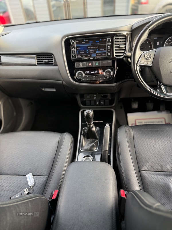 Used Mitsubishi Outlander 2017 for sale - 76621248: Photo 9