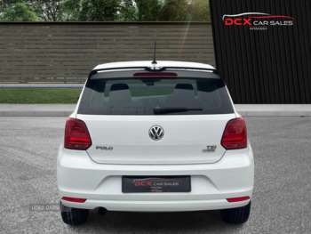 Used Volkswagen Polo 2015 for sale - 74008413: Photo