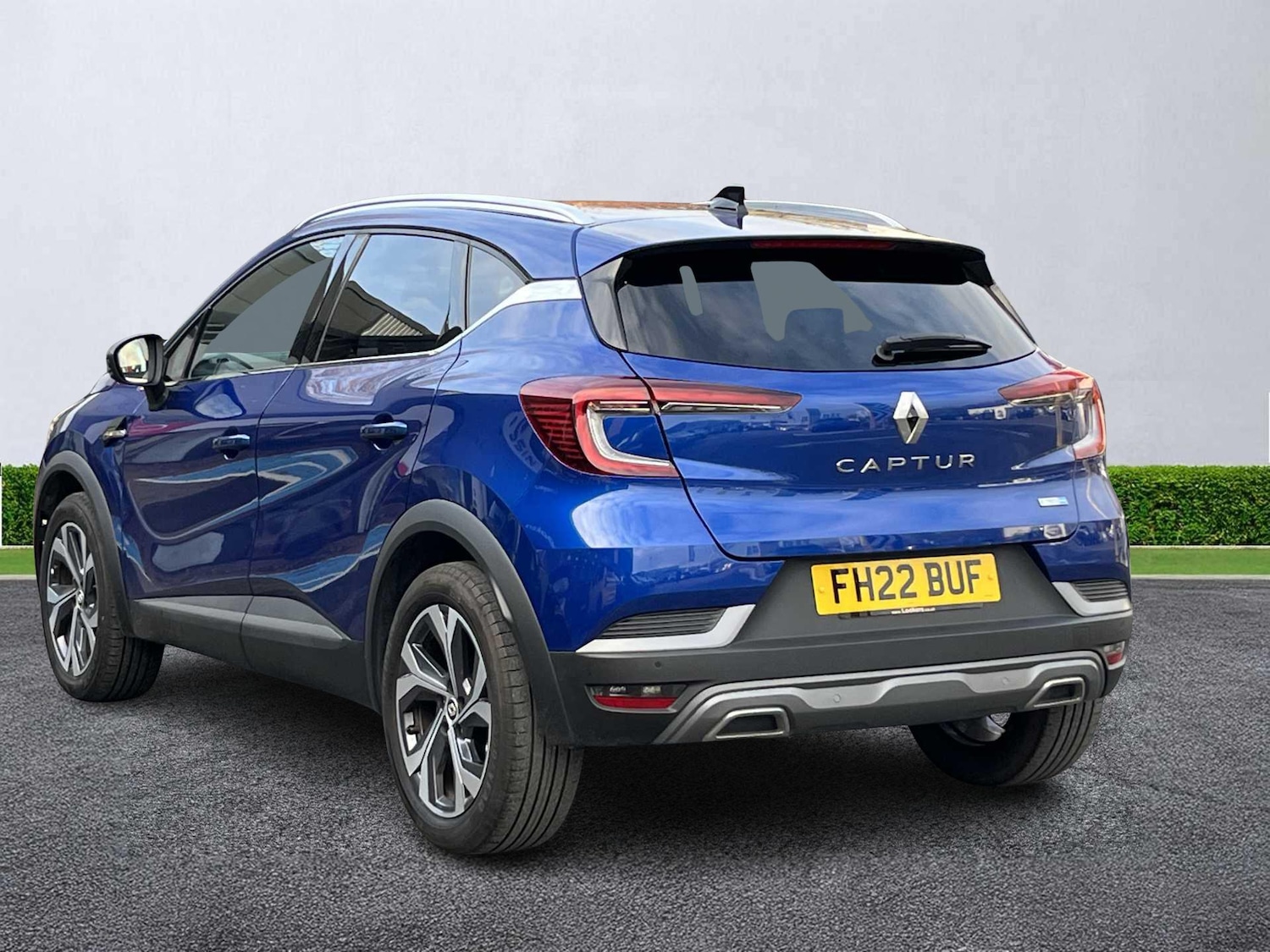 Used Renault Captur 2022 for sale - 76497247: Photo 2