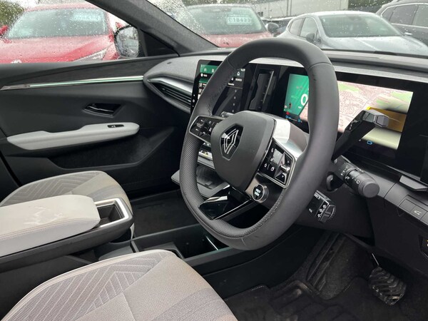 Used Renault Scenic E-Tech 2024 for sale - 76164962: Photo 14