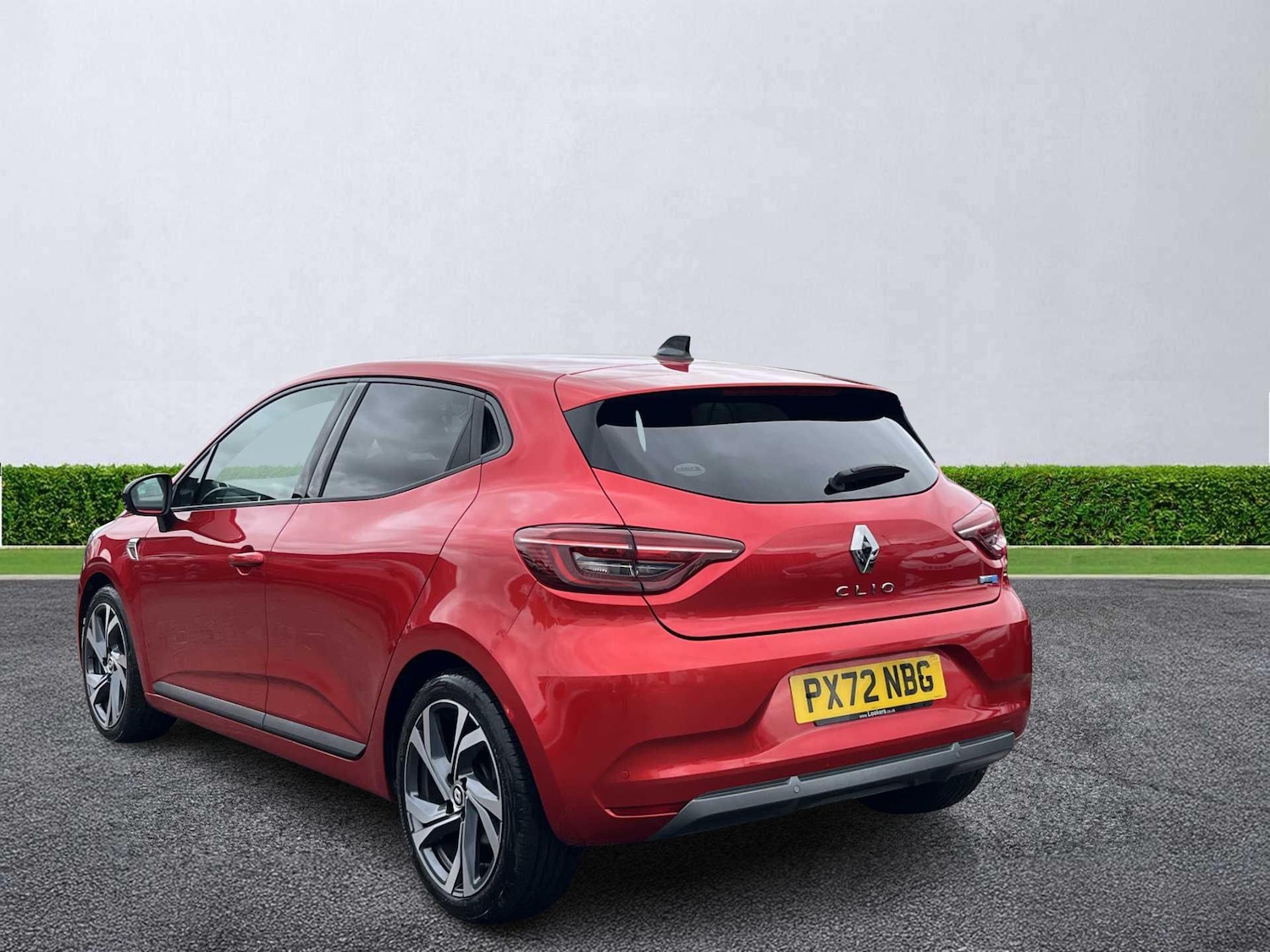 Used Renault Clio 2022 for sale - 76144224: Photo 2