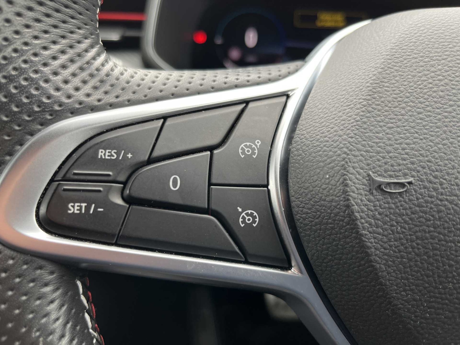Used Renault Clio 2022 for sale - 76144224: Photo 24