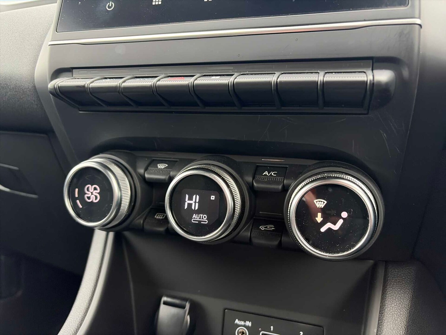 Used Renault Captur 2023 for sale - 78131778: Photo 11