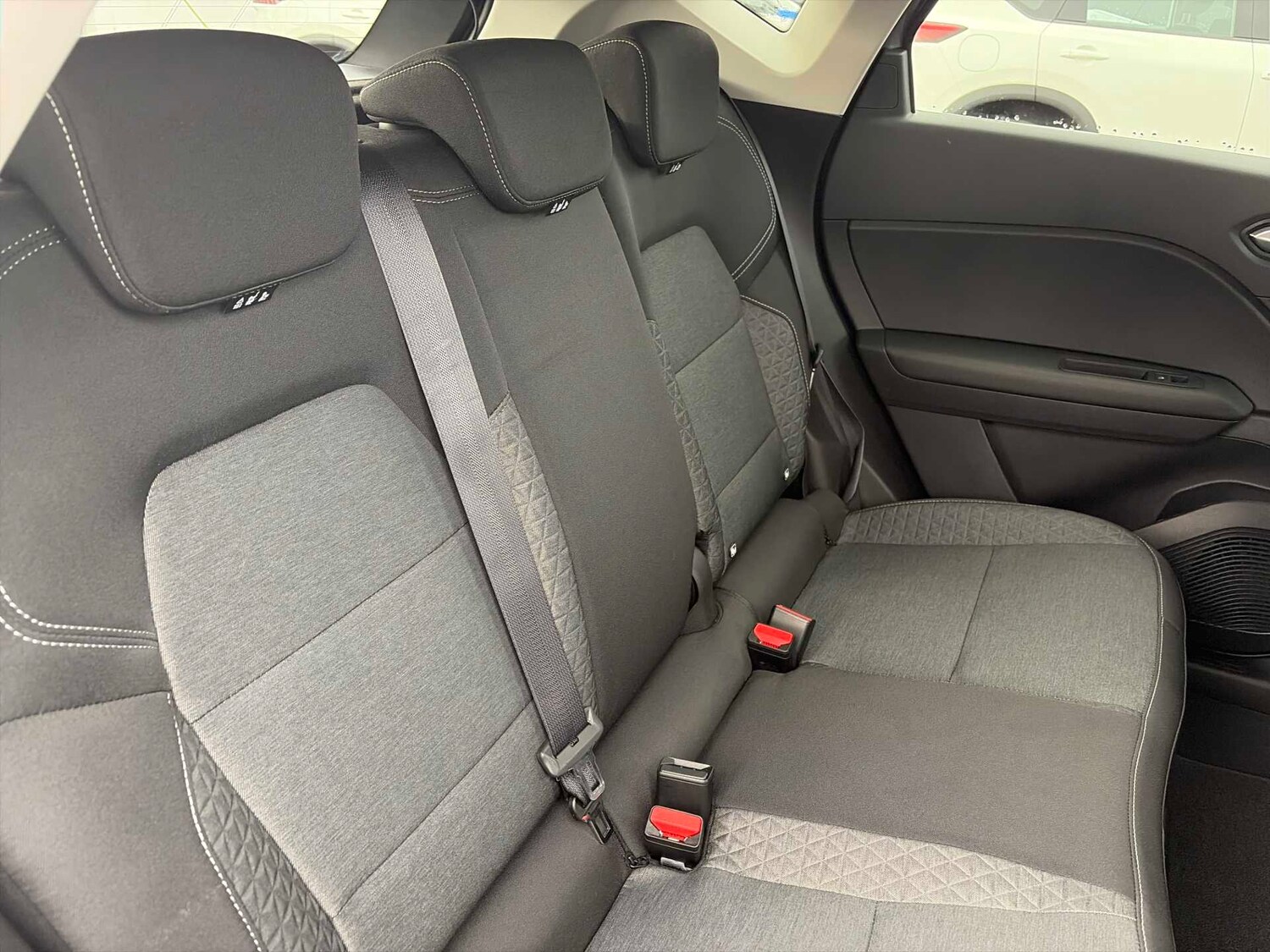 Used Renault Captur 2023 for sale - 78131778: Photo 15