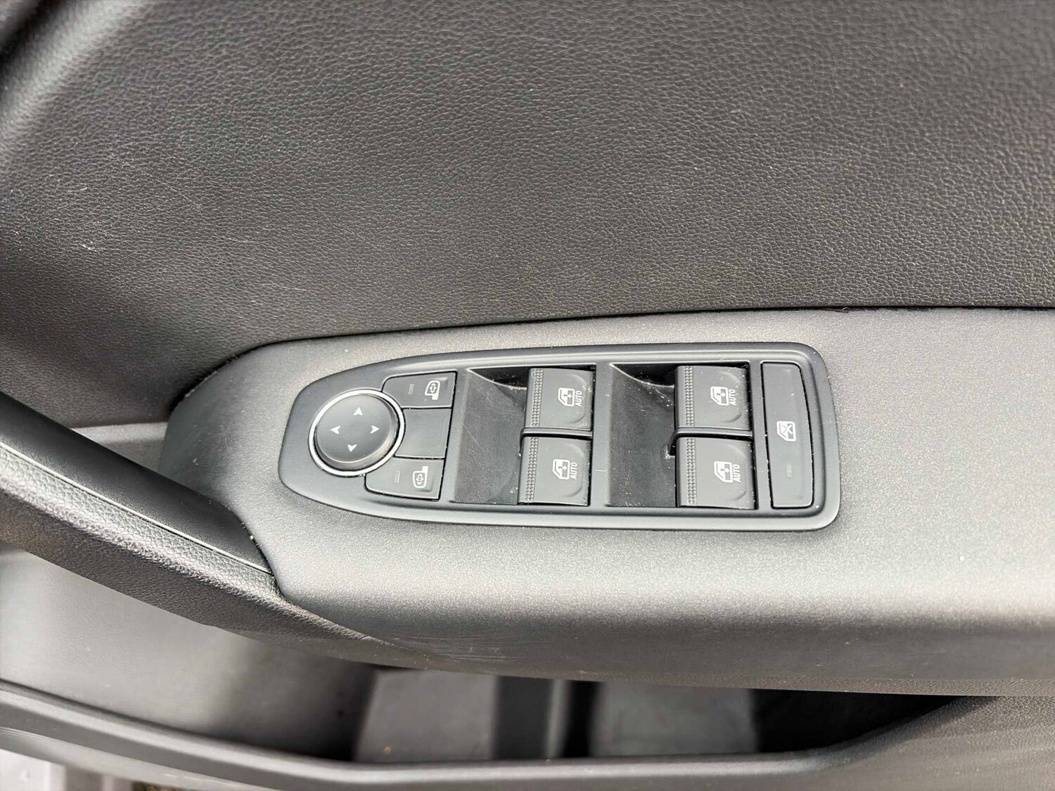 Used Renault Captur 2023 for sale - 78131778: Photo 20