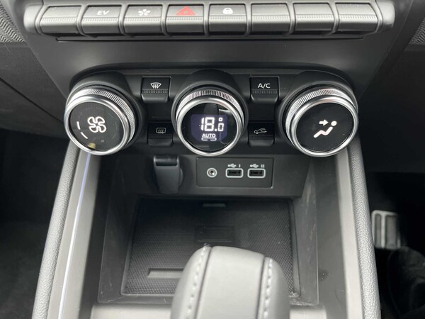 Used Renault Clio 2024 for sale - 76187115: Photo 11
