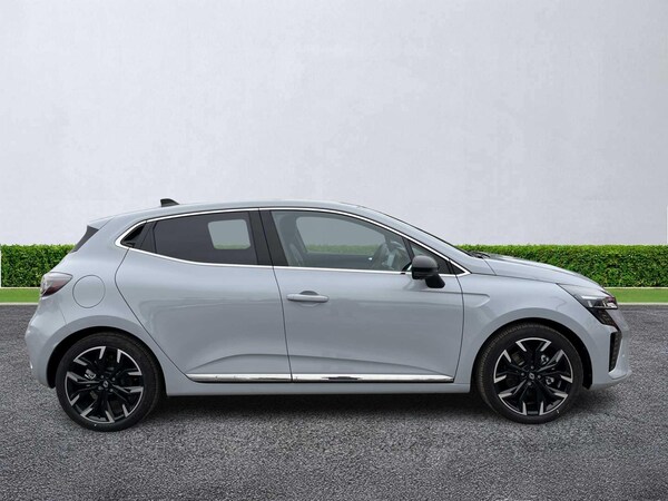 Used Renault Clio 2024 for sale - 76187115: Photo 2