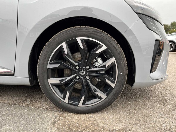 Used Renault Clio 2024 for sale - 76187115: Photo 6